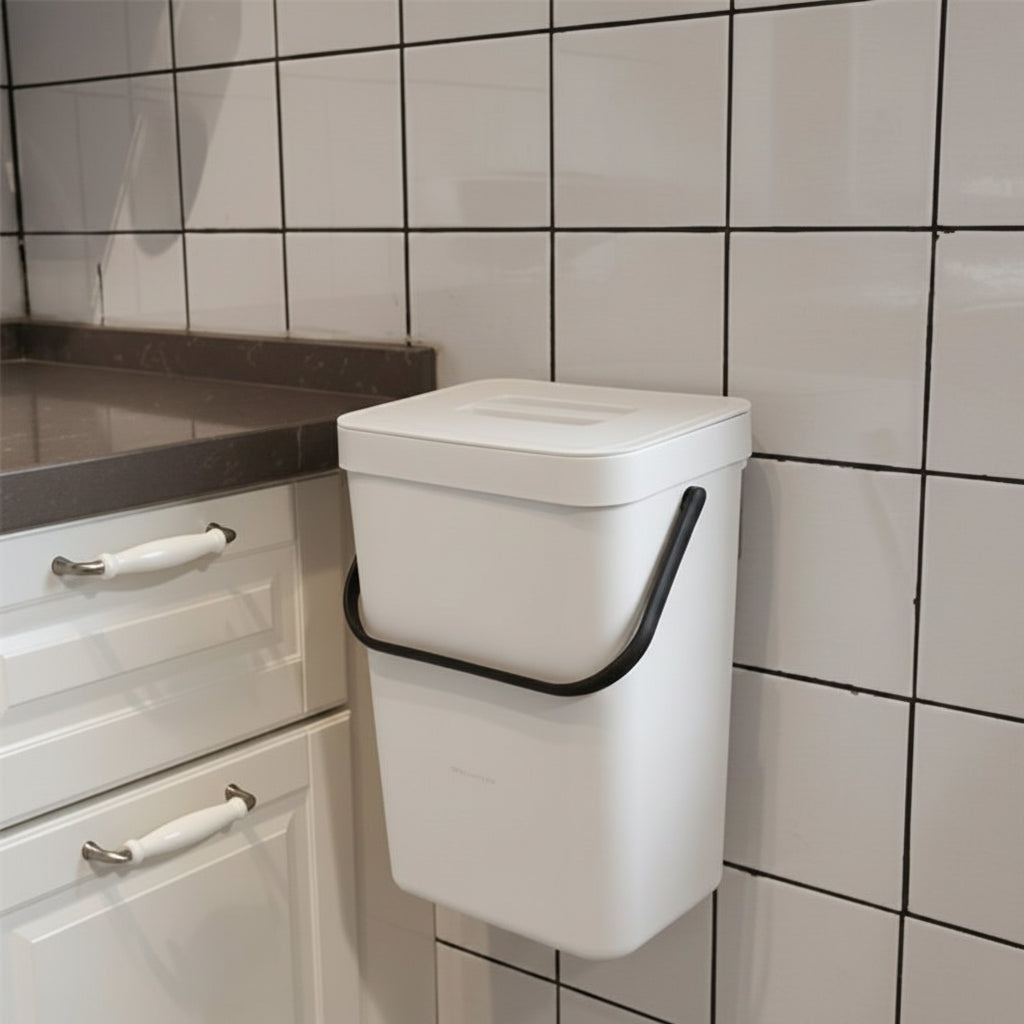 Poubelle murale blanche