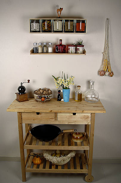 Desserte cuisine : le rangement mobile qui suit vos mouvements