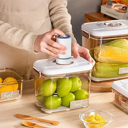 Boite de conservation alimentaire avec pompe