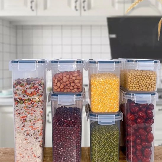 Boites alimentaires remplient d'aliments