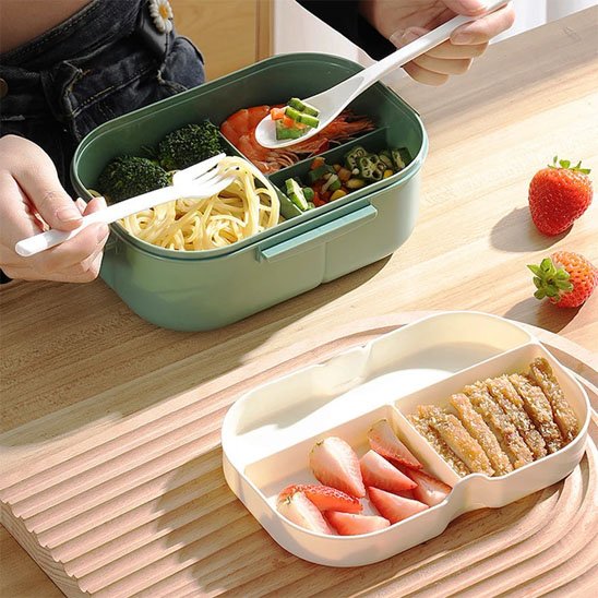 Lunch box vert avec compartiment
