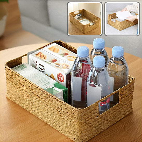 Panier de rangement avec des aliments en boîtes et bouteilles eau