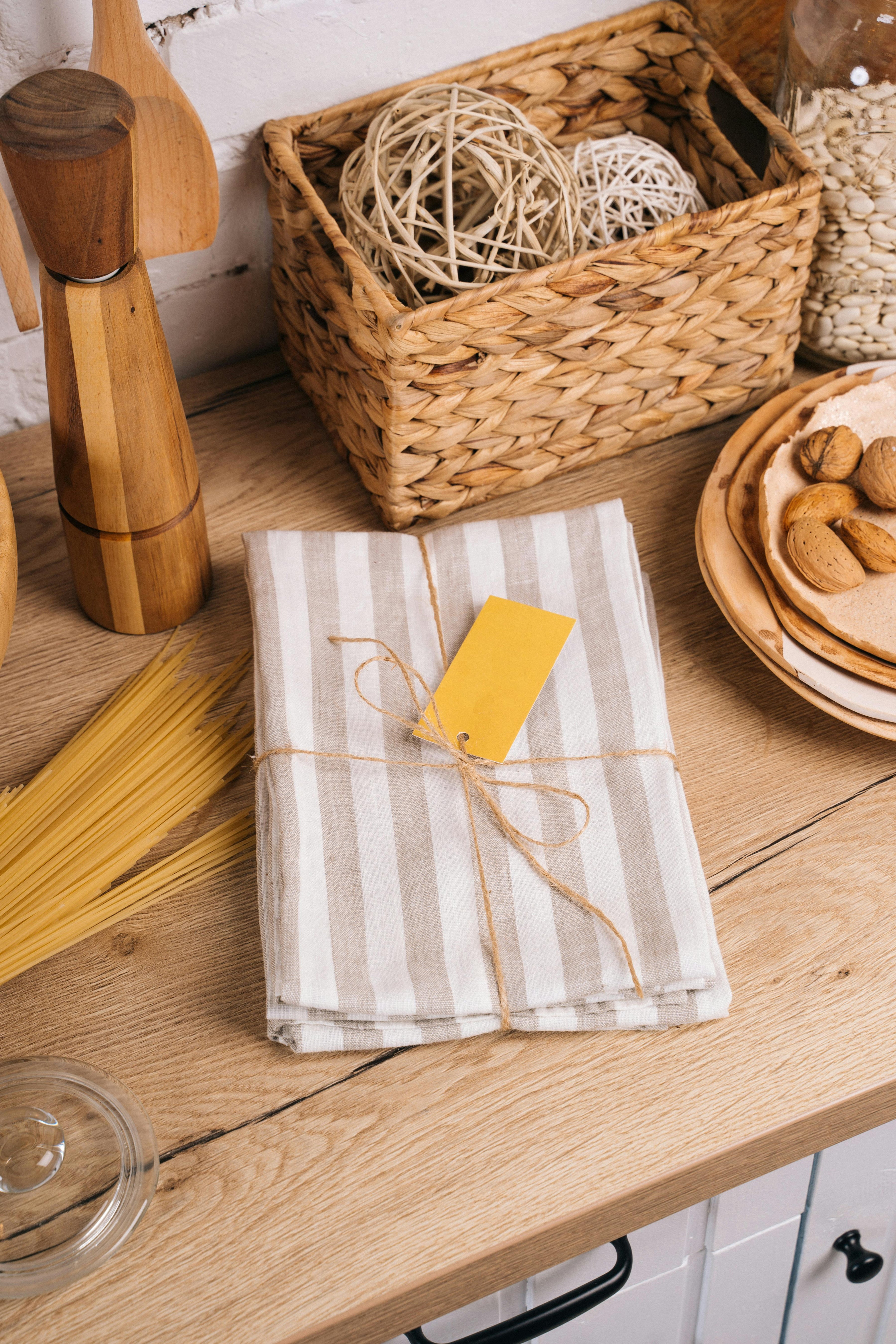 panier de rangement avec torchon