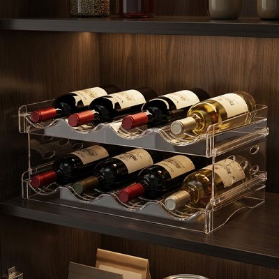 Porte bouteilles dans l'armoire de la cuisine