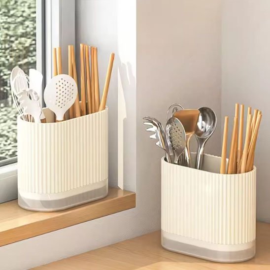 Pot ustensiles cuisine jaune clair comptoir