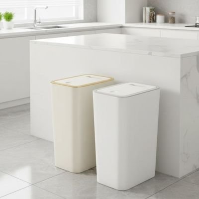 Poubelle de cuisine blanche et beige