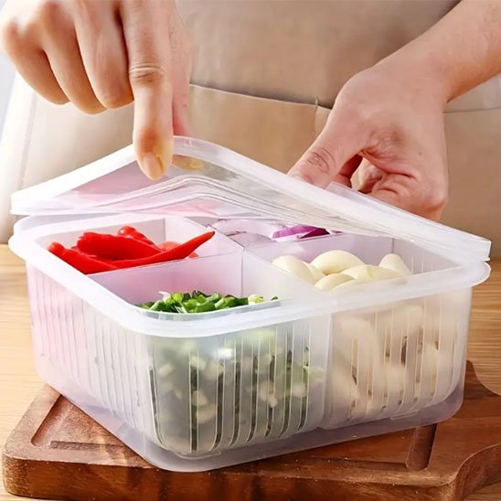 Rangement frigo avec des légumes et le couvercle