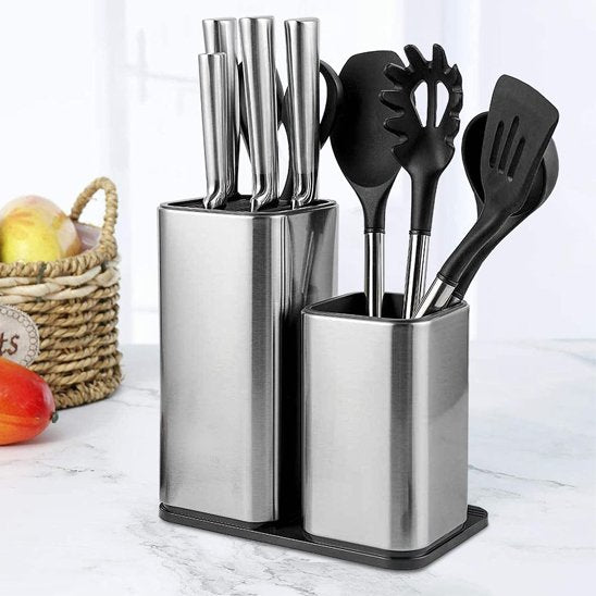 Rangement pour couverts avec ustensiles noir et argent