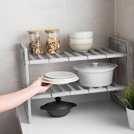 Rangement sous evier sur le comptoir avec rangements